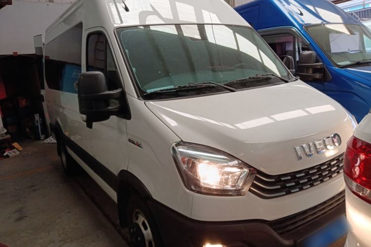 Used Iveco Eurocargo 2021 3.0T Automatic Super-Rui Long Wheelbase Short Overhang High Roof Manual Doors F1C Exterior 2