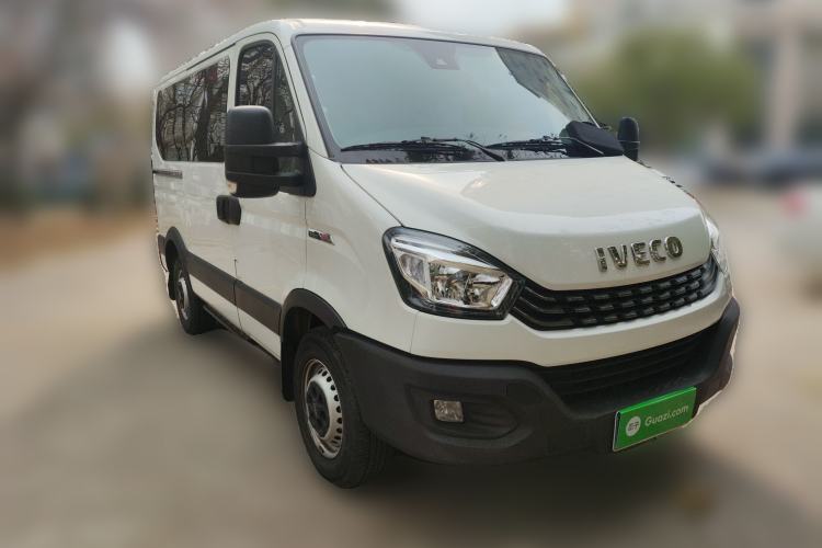 Used Iveco Eurocargo 2021 3.0T Automatic Chao Rui Short Wheelbase Low-Roof Side-Sliding Door F1C Exterior 2