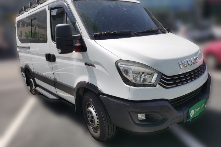 Used Iveco Eurocargo 2021 3.0T Automatic Chao Rui Short Wheelbase Low-Roof Side-Sliding Door F1C Exterior 2