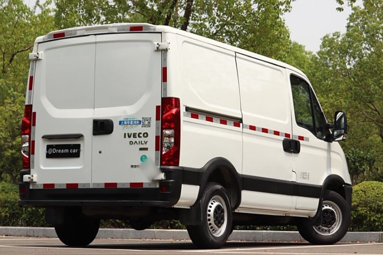 Used Iveco Eurocargo 2021 2.0T Manual - Yunrui Short Wheelbase Low-Roof Manual Door F1A Exterior 5