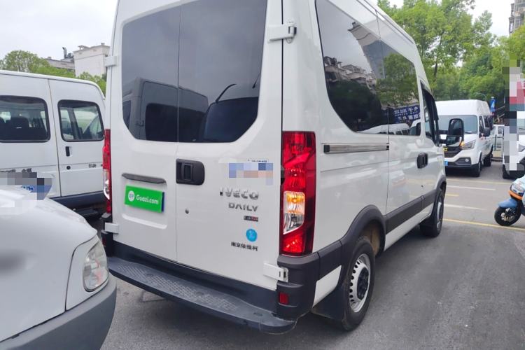 Used Iveco Eurocargo 2021 2.0T Manual Super-Rui Short Wheelbase High-Roof Side-Sliding Door F1A Exterior 5
