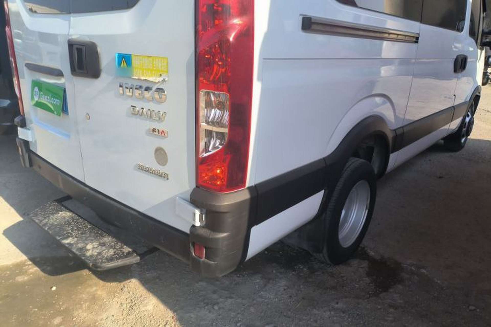 Used Iveco Eurocargo 2021 2.0T Manual Super Rui Long Wheelbase Short Overhang High Roof Side-Sliding Door F1A Exterior 6