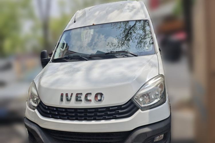Used Iveco Eurocargo 2021 2.0T Manual Super-Rui Short Wheelbase High-Roof Side-Sliding Door F1A Front