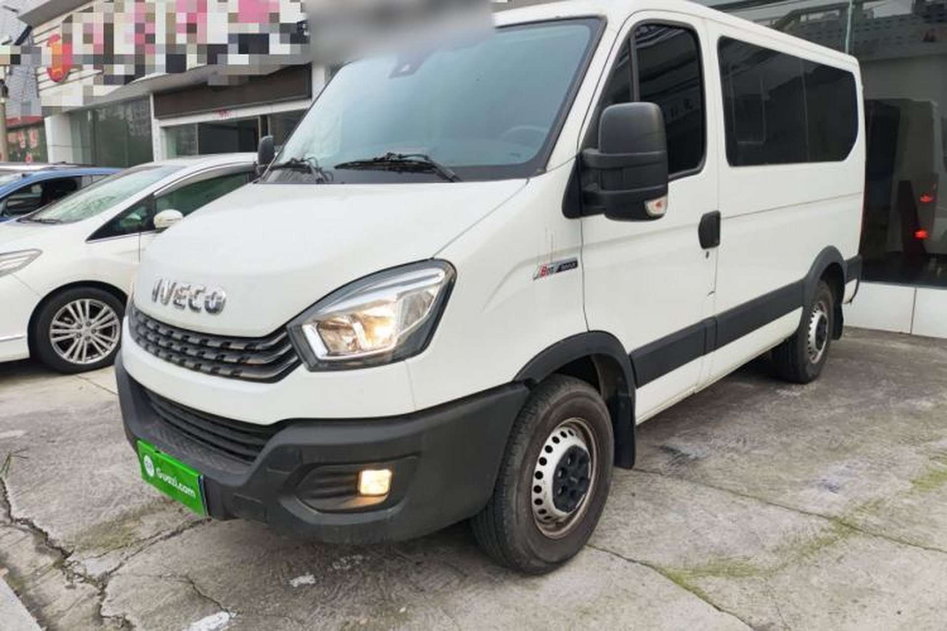 Used Iveco Eurocargo 2021 3.0T Automatic Chao Rui Short Wheelbase Low-Roof Side-Sliding Door F1C Front Left 45 Deg