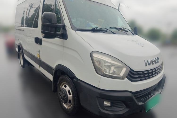 Used Iveco Eurocargo 2021 2.0T Manual Super Rui Long Wheelbase Short Overhang High Roof Side-Sliding Door F1A Front Right 45 Deg