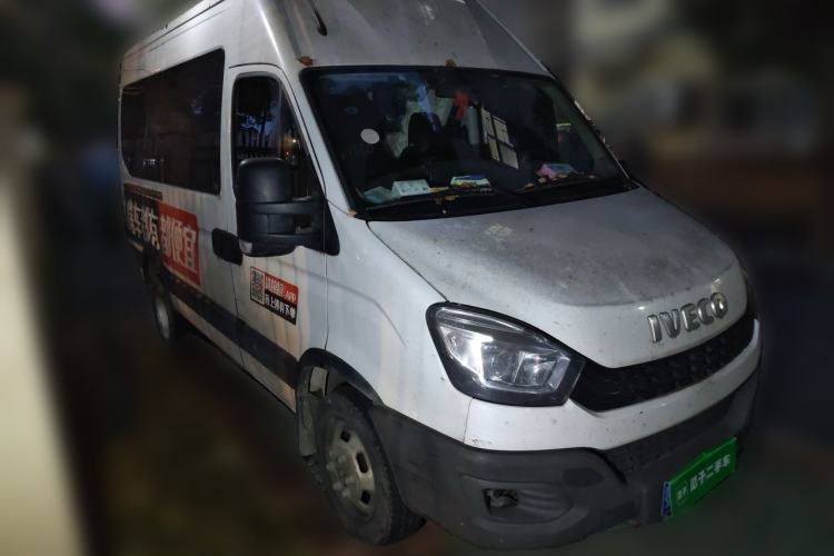 Used Iveco Eurocargo 2021 2.0T Manual Super Rui Long Wheelbase Short Overhang High Roof Side-Sliding Door F1A Front Right 45 Deg