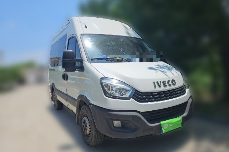 Used Iveco Eurocargo 2021 2.0T Manual Super-Rui Short Wheelbase High-Roof Side-Sliding Door F1A Front Right 45 Deg