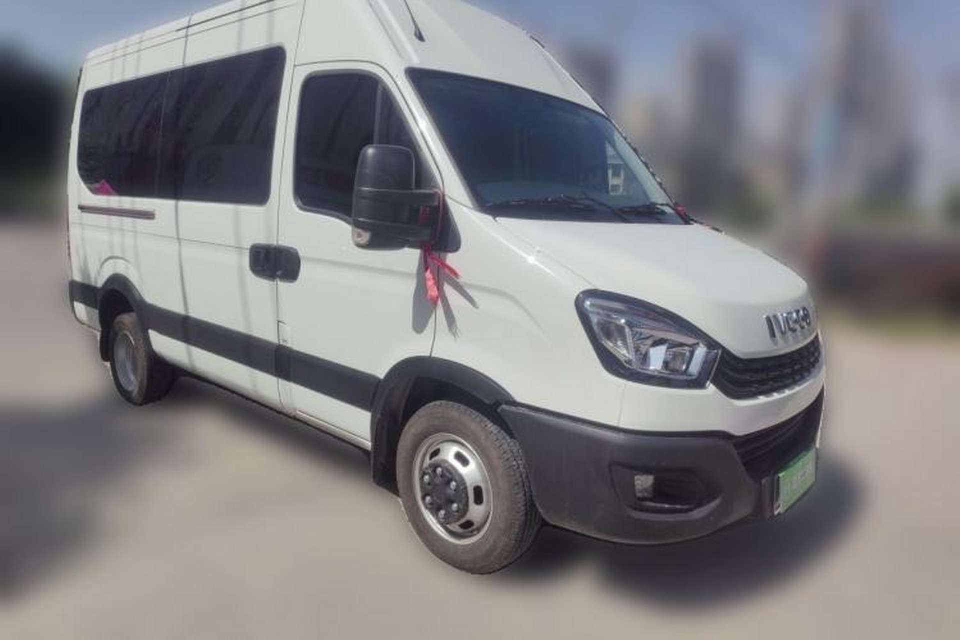 Used Iveco Eurocargo 2021 2.0T Manual Super Rui Long Wheelbase Short Overhang High Roof Side-Sliding Door F1A Front Right 45 Deg