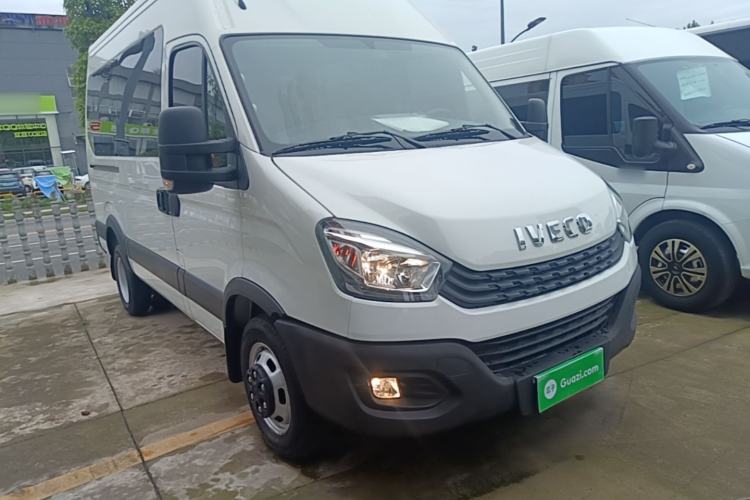 Used Iveco Eurocargo 2021 2.0T Manual Super Rui Long Wheelbase Short Overhang High Roof Side-Sliding Door F1A Front Right 45 Deg