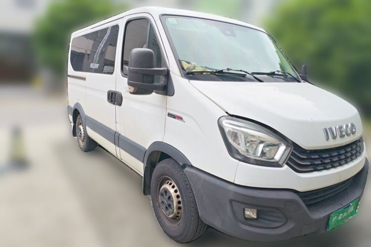 Used Iveco Eurocargo 2021 3.0T Automatic Super-Rui Short Wheelbase Low-Roof Manual-Door F1C Front Right 45 Deg