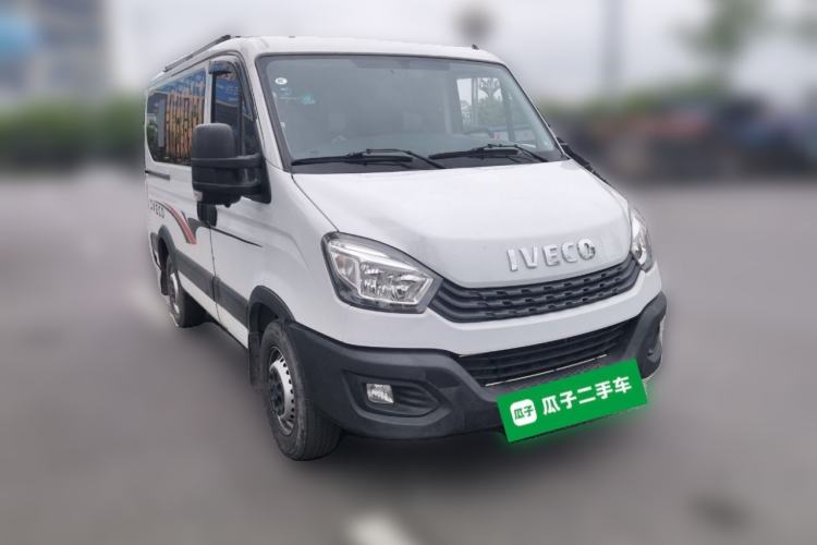 Used Iveco Eurocargo 2021 2.0T Manual Super-Rui Short Wheelbase Low-Roof Side-Hinged Door F1A Front Right 45 Deg