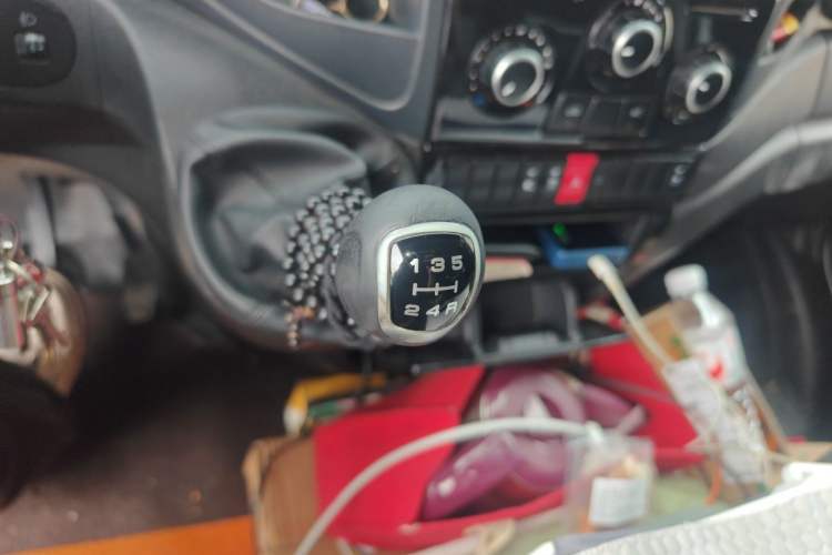 Used Iveco Eurocargo 2021 2.0T Manual Super Rui Long Wheelbase Short Overhang High Roof Side-Sliding Door F1A Gear Lever