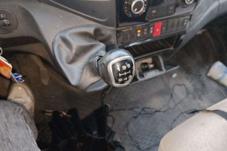 Used Iveco Eurocargo 2021 2.0T Manual Super-Rui Short Wheelbase Low-Roof Side-Hinged Door F1A Gear Lever