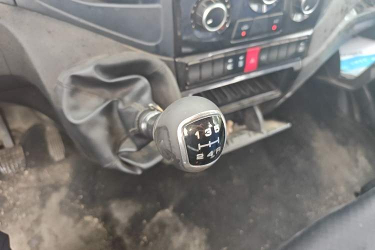 Used Iveco Eurocargo  Gear Lever