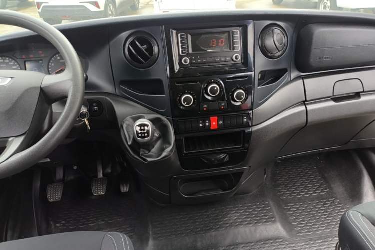 Used Iveco Eurocargo 2021 2.0T Manual Super-Rui Long Wheelbase Short Overhang High Roof Manual Doors F1A Gear Lever