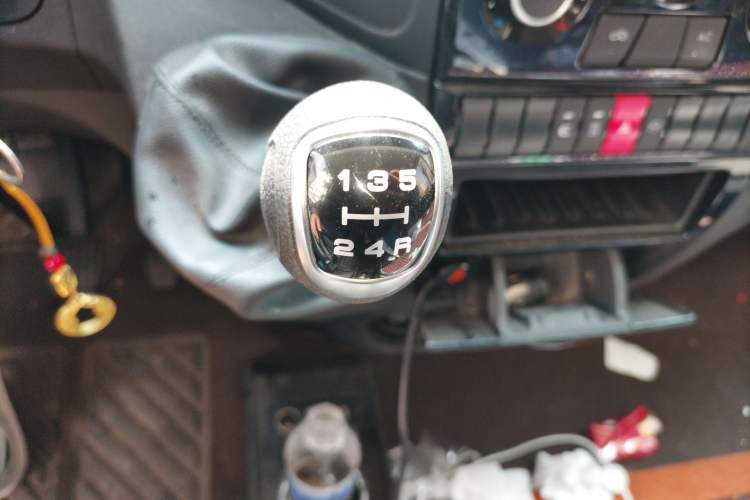 Used Iveco Eurocargo 2021 2.0T Manual Super-Rui Short Wheelbase Low-Roof Side-Hinged Door F1A Gear Lever