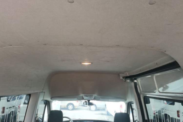 Used Iveco Eurocargo 2021 2.0T Manual Super-Rui Long Wheelbase Short Overhang High Roof Manual Doors F1A Headliner