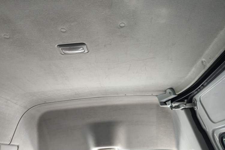 Used Iveco Eurocargo 2021 2.0T Manual Super Rui Long Wheelbase Short Overhang High Roof Side-Sliding Door F1A Headliner