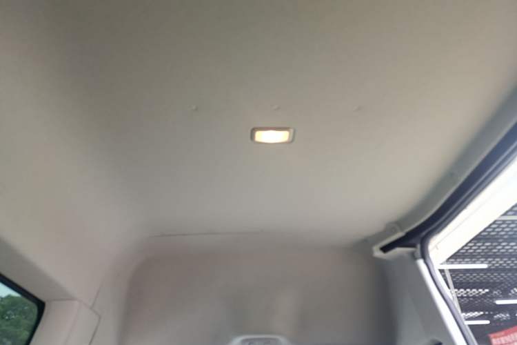 Used Iveco Eurocargo 2021 2.0T Manual Super Rui Long Wheelbase Short Overhang High Roof Side-Sliding Door F1A Headliner