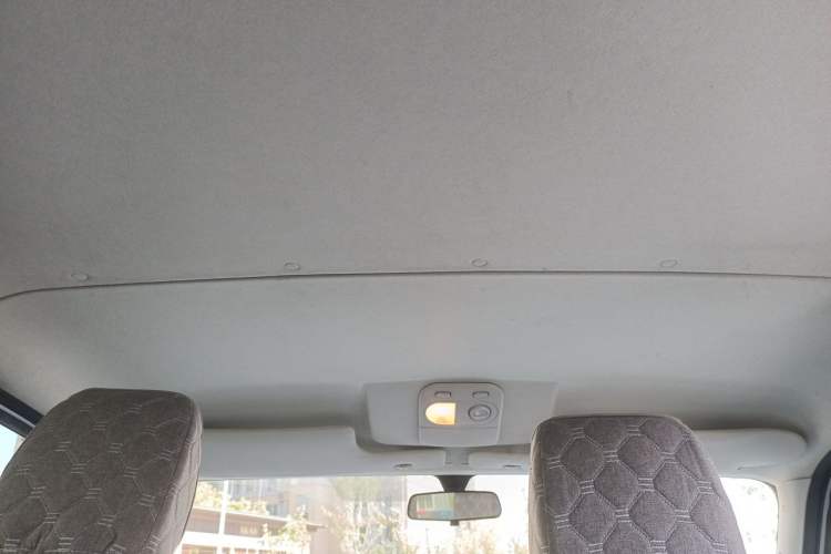 Used Iveco Eurocargo 2021 2.0T Manual Super-Rui Short Wheelbase Low-Roof Side-Hinged Door F1A Headliner