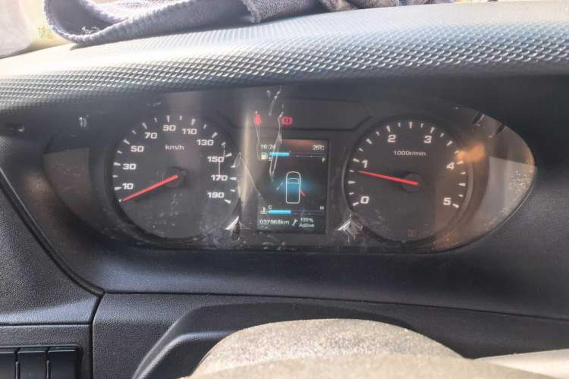 Used Iveco Eurocargo 2021 2.0T Manual Super-Rui Short Wheelbase Low-Roof Side-Hinged Door F1A Instrument Cluster