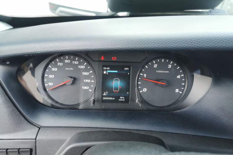 Used Iveco Eurocargo 2021 2.0T Manual Super Rui Long Wheelbase Short Overhang High Roof Side-Sliding Door F1A Instrument Cluster