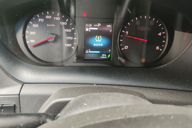 Used Iveco Eurocargo 2021 3.0T Automatic Chao Rui Short Wheelbase Low-Roof Side-Sliding Door F1C Instrument Cluster