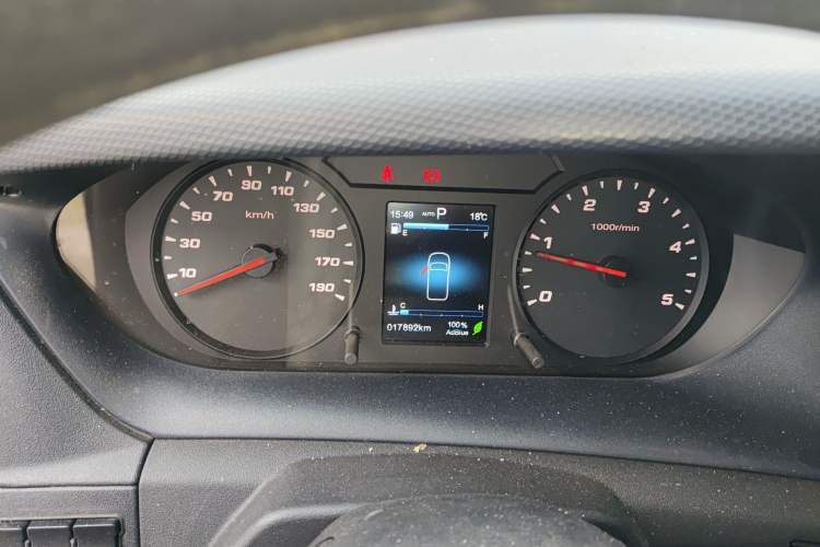 Used Iveco Eurocargo 2021 3.0T Automatic Chao Rui Short Wheelbase Low-Roof Side-Sliding Door F1C Instrument Cluster