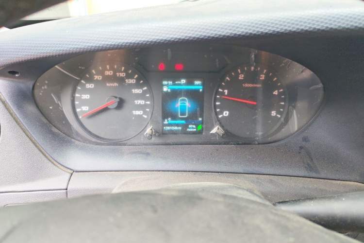 Used Iveco Eurocargo 2021 3.0T Automatic Super-Rui Short Wheelbase Low-Roof Manual-Door F1C Instrument Cluster