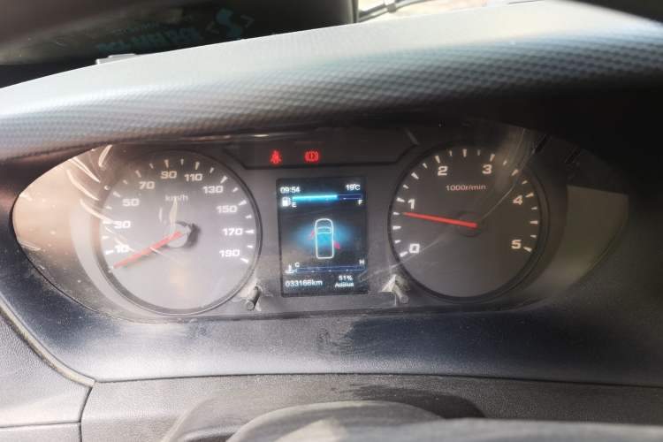 Used Iveco Eurocargo 2021 2.0T Manual Super-Rui Short Wheelbase High-Roof Side-Sliding Door F1A Instrument Cluster
