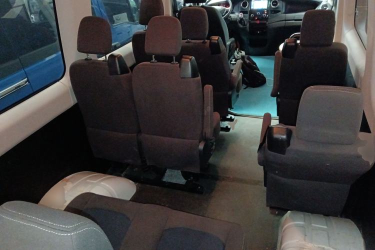 Used Iveco Eurocargo 2021 3.0T Automatic Super-Rui Long Wheelbase Short Overhang High Roof Manual Doors F1C Interior 4