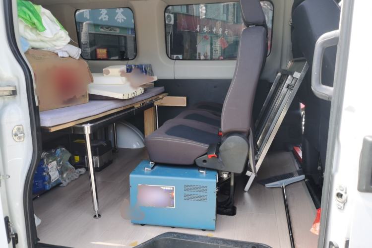 Used Iveco Eurocargo 2021 3.0T Automatic Chao Rui Short Wheelbase Low-Roof Side-Sliding Door F1C Interior 4