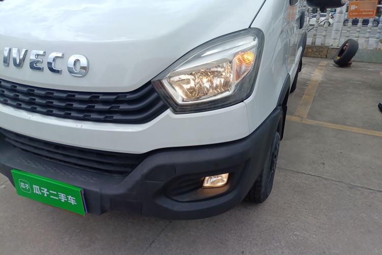 Used Iveco Eurocargo 2021 2.0T Manual Super-Rui Short Wheelbase High-Roof Side-Sliding Door F1A Left Front Headlight
