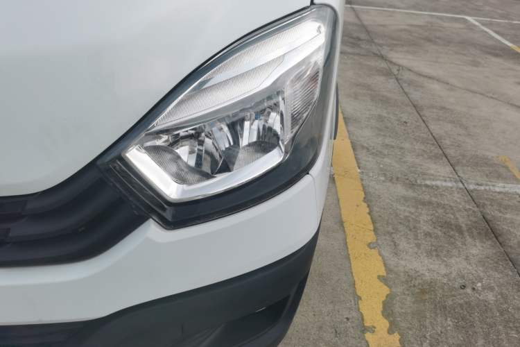 Used Iveco Eurocargo 2021 2.0T Manual Super-Rui Long Wheelbase Short Overhang High Roof Manual Doors F1A Left Front Headlight