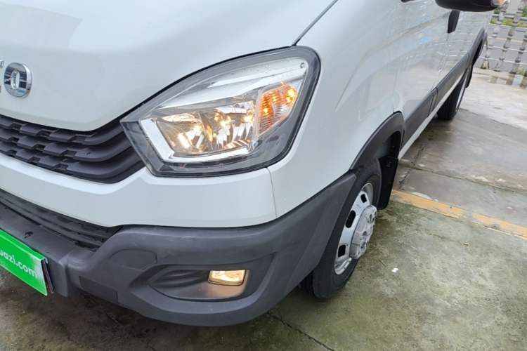 Used Iveco Eurocargo 2021 2.0T Manual Super-Rui Long Wheelbase Short Overhang High Roof Manual Doors F1A Left Front Headlight
