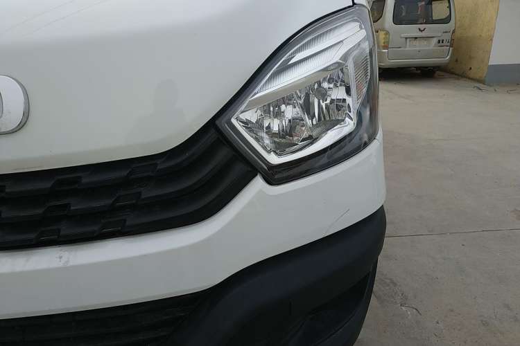 Used Iveco Eurocargo 2021 2.0T Manual - Yunrui Short Wheelbase Low-Roof Side-Sliding Door F1A Left Front Headlight
