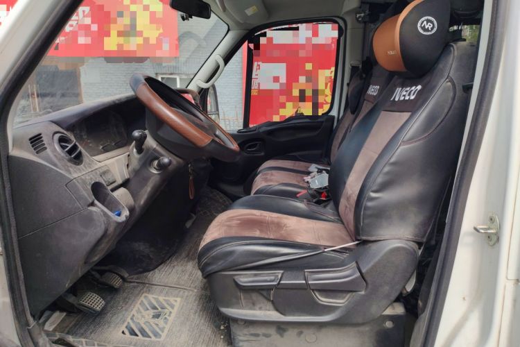 Used Iveco Eurocargo 2021 2.0T Manual Super-Rui Short Wheelbase Low-Roof Side-Hinged Door F1A Left Front Seat