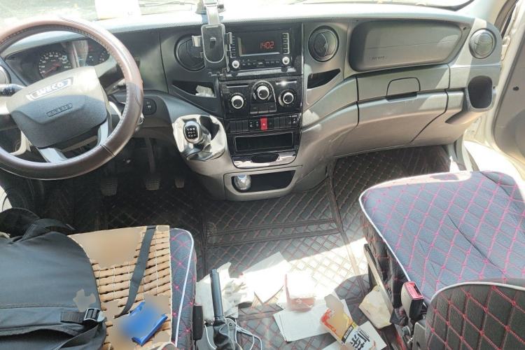 Used Iveco Eurocargo 2021 2.0T Manual Super Rui Long Wheelbase Short Overhang High Roof Side-Sliding Door F1A Left Front Seat