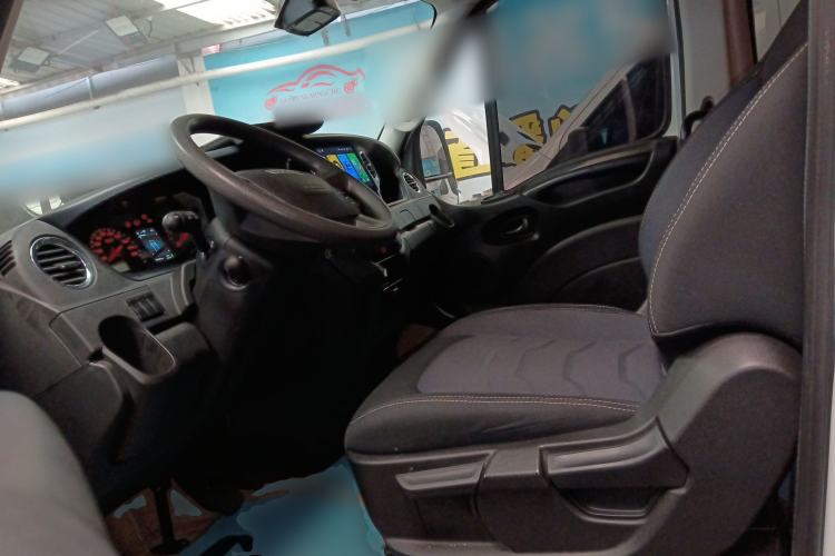 Used Iveco Eurocargo 2021 3.0T Automatic Super-Rui Long Wheelbase Short Overhang High Roof Manual Doors F1C Left Front Seat