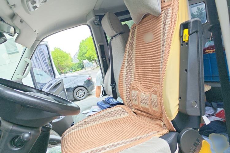 Used Iveco Eurocargo 2021 3.0T Automatic Super-Rui Short Wheelbase Low-Roof Manual-Door F1C Left Front Seat
