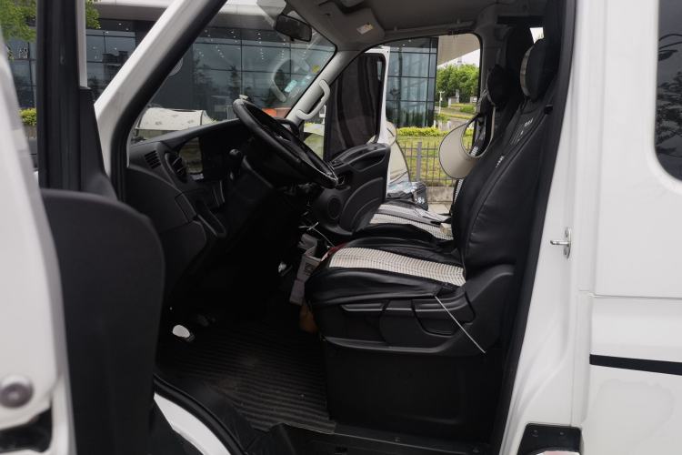 Used Iveco Eurocargo 2021 2.0T Manual Super-Rui Short Wheelbase Low-Roof Side-Hinged Door F1A Left Front Seat