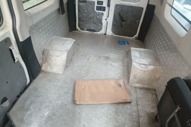 Used Iveco Eurocargo 2021 2.0T Manual Super Rui Long Wheelbase Short Overhang High Roof Side-Sliding Door F1A Left Rear Seat