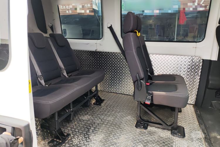 Used Iveco Eurocargo 2021 2.0T Manual Super Rui Long Wheelbase Short Overhang High Roof Side-Sliding Door F1A Left Rear Seat