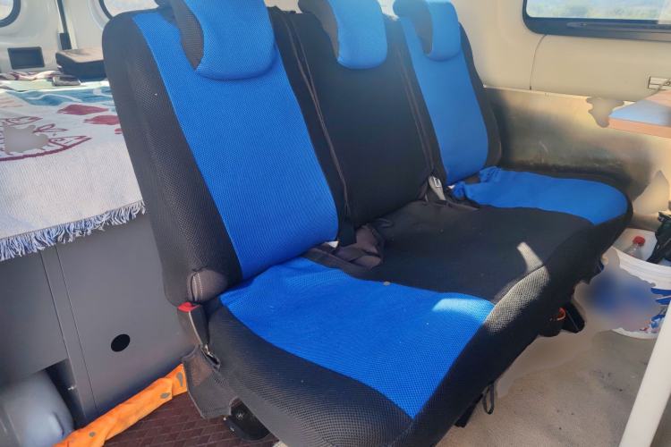 Used Iveco Eurocargo 2021 3.0T Automatic Chao Rui Short Wheelbase Low-Roof Side-Sliding Door F1C Left Rear Seat