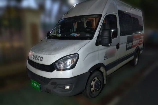 Used Iveco Eurocargo 2021 2.0T Manual Super Rui Long Wheelbase Short Overhang High Roof Side-Sliding Door F1A