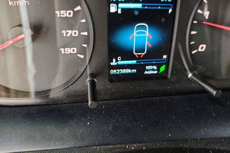 Used Iveco Eurocargo 2021 3.0T Automatic Chao Rui Short Wheelbase Low-Roof Side-Sliding Door F1C Odometer Close Up