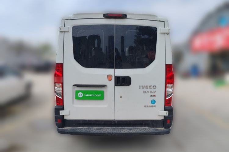 Used Iveco Eurocargo 2021 2.0T Manual Super-Rui Short Wheelbase Low-Roof Side-Hinged Door F1A Rear