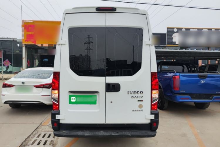 Used Iveco Eurocargo 2021 2.0T Manual Super Rui Long Wheelbase Short Overhang High Roof Side-Sliding Door F1A Rear