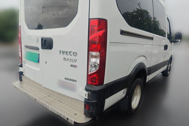 Used Iveco Eurocargo 2021 2.0T Manual Super Rui Long Wheelbase Short Overhang High Roof Side-Sliding Door F1A Rear Right 45 Deg