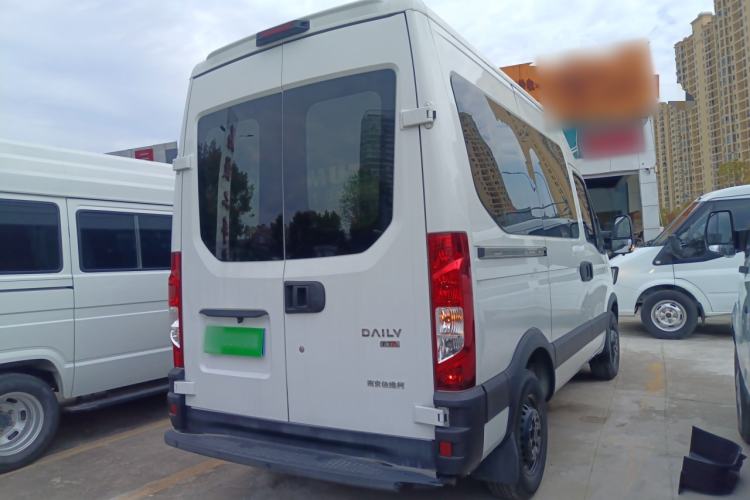 Used Iveco Eurocargo 2021 2.0T Manual Super-Rui Short Wheelbase High-Roof Side-Sliding Door F1A Rear Right 45 Deg